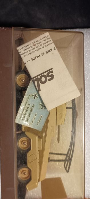 Carro De Combate Die Cast SOLIDO escala 1:43 antigo e raro