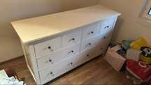 Cómoda IKEA HEMNES 8 gavetas