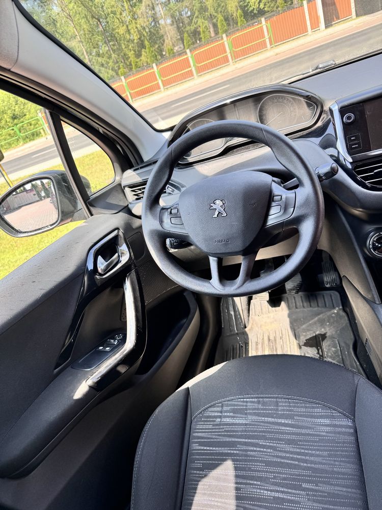 Peugeot 208 1.6hdi 100km