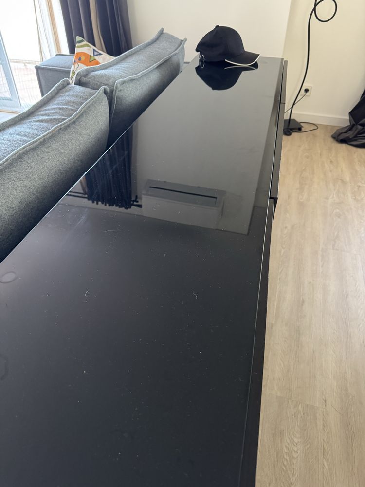 Gavetas de arrumação combinadas IKEA besta pretas com tampo de vidro
