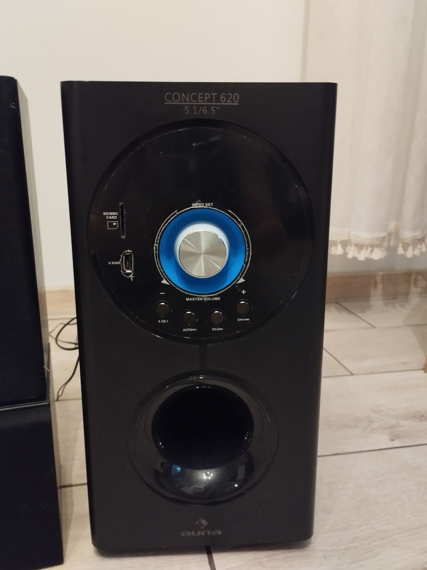 Kino domowe AUNA Concept 620