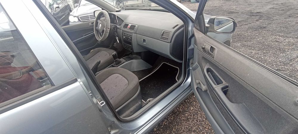 skoda fabia 1.2 awy  lak 9151 samochód na części