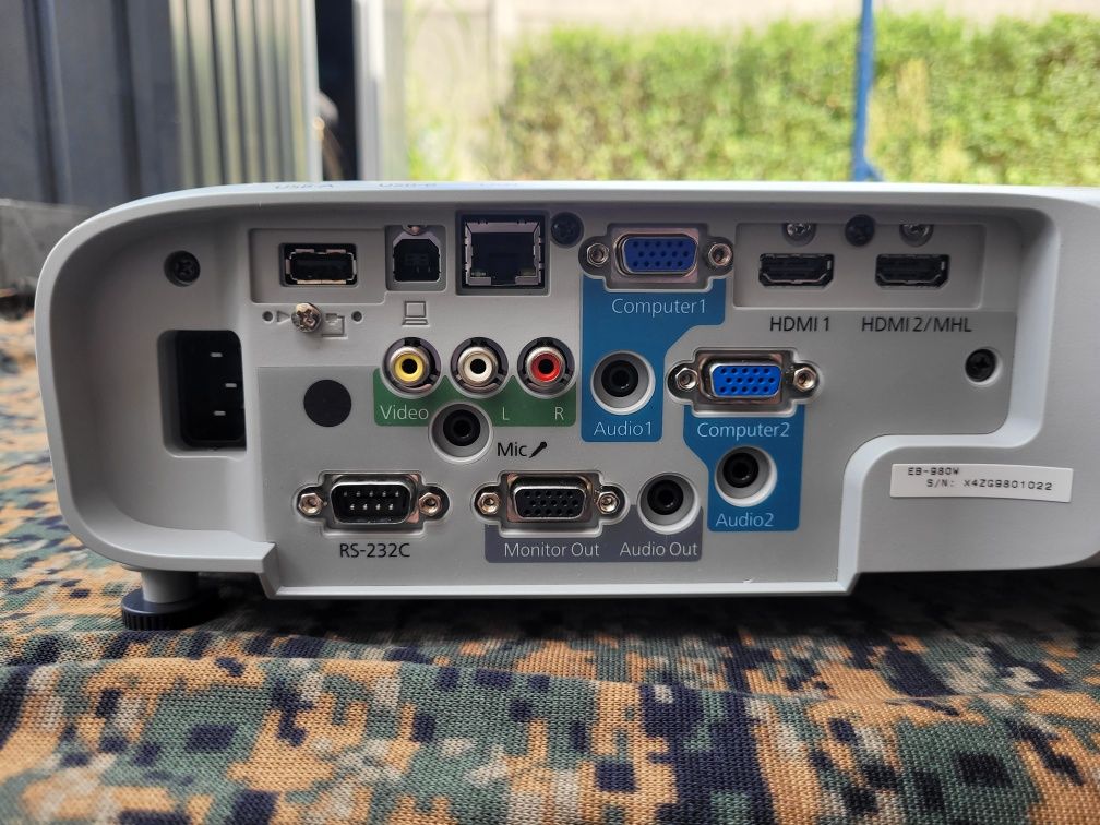 Projektor Epson EB-980W