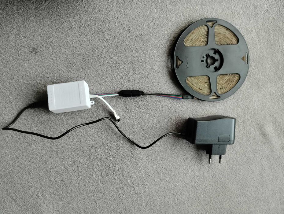 Ledy RGB + okablowanie + pilot