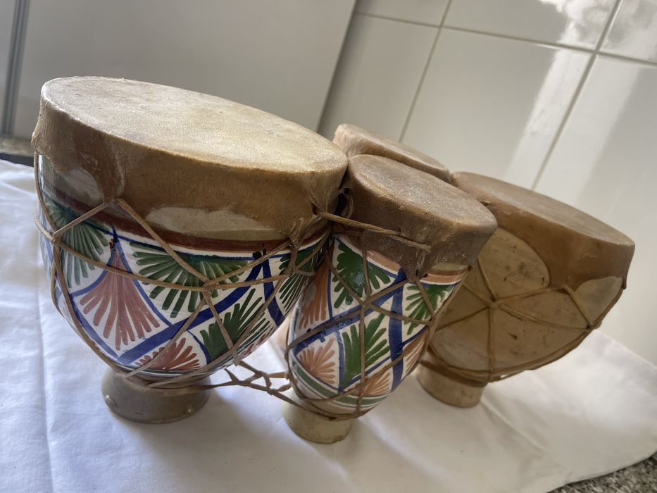 Tambores feitos a mao