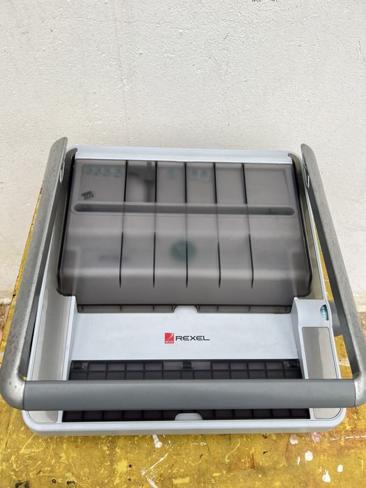 Encadernadora / Furadora Rexel CWB406 – Profissional