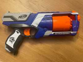 Pistolet wyrzutnia Nerf elite model strongarm