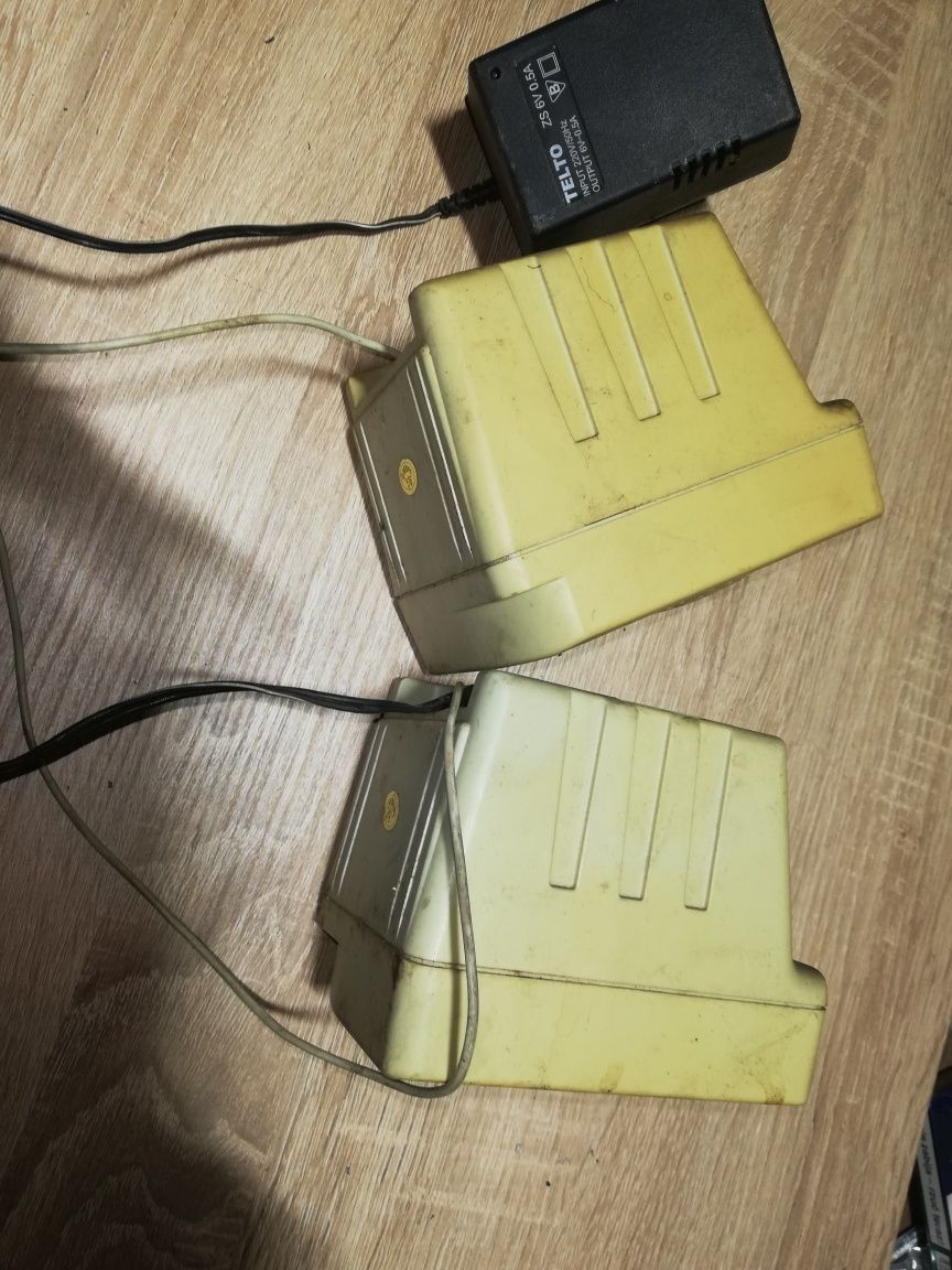Stare głośniki komputerowe zabytek