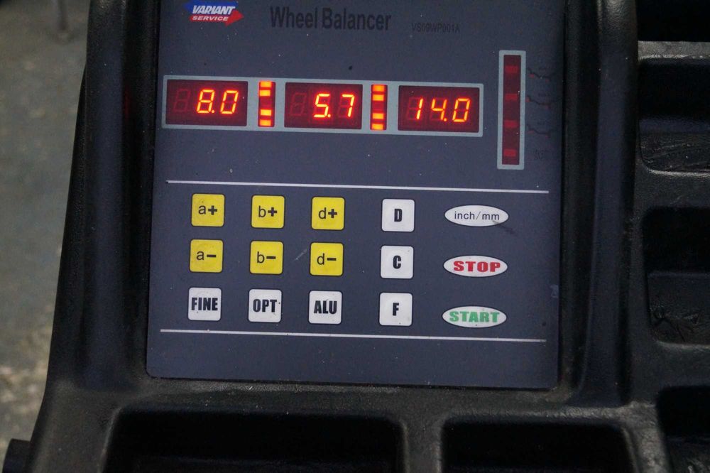 Wyważarka do kół samochodowych Variant  Service