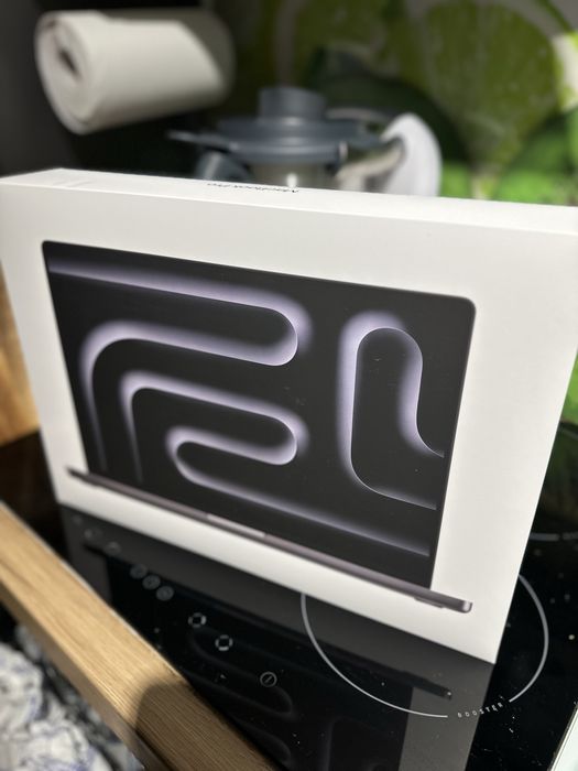 MacBook Pro 2024 16" M4 Max 48GB RAM 1TB SSD macOS Gwiezdna czerń