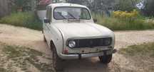 Renault 4L para peças.