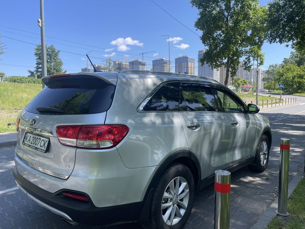 Продам Kia Sorento 2017 год