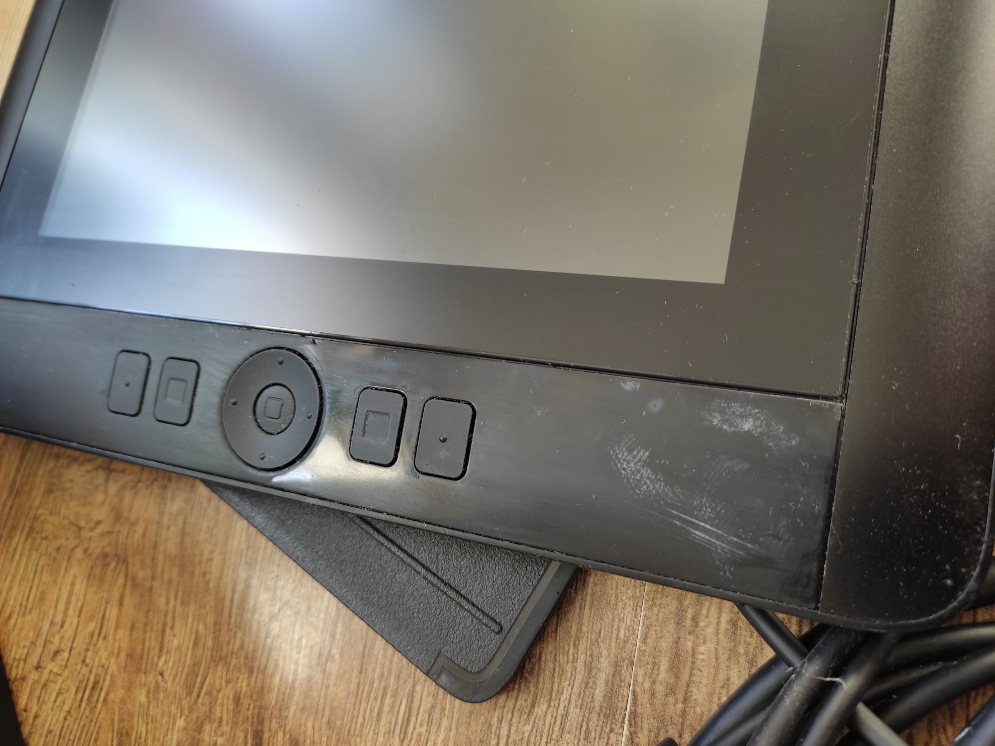 Wacom Cintiq 13 HD Creative Pen Display