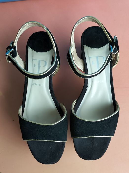 Sandálias de salto alto em pele genuína