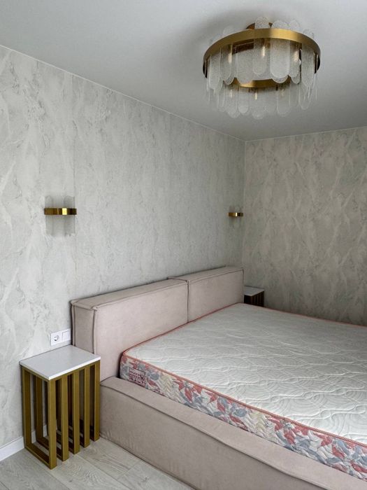 Трохкімнатна квартира в центрі міста з автономним опаленням