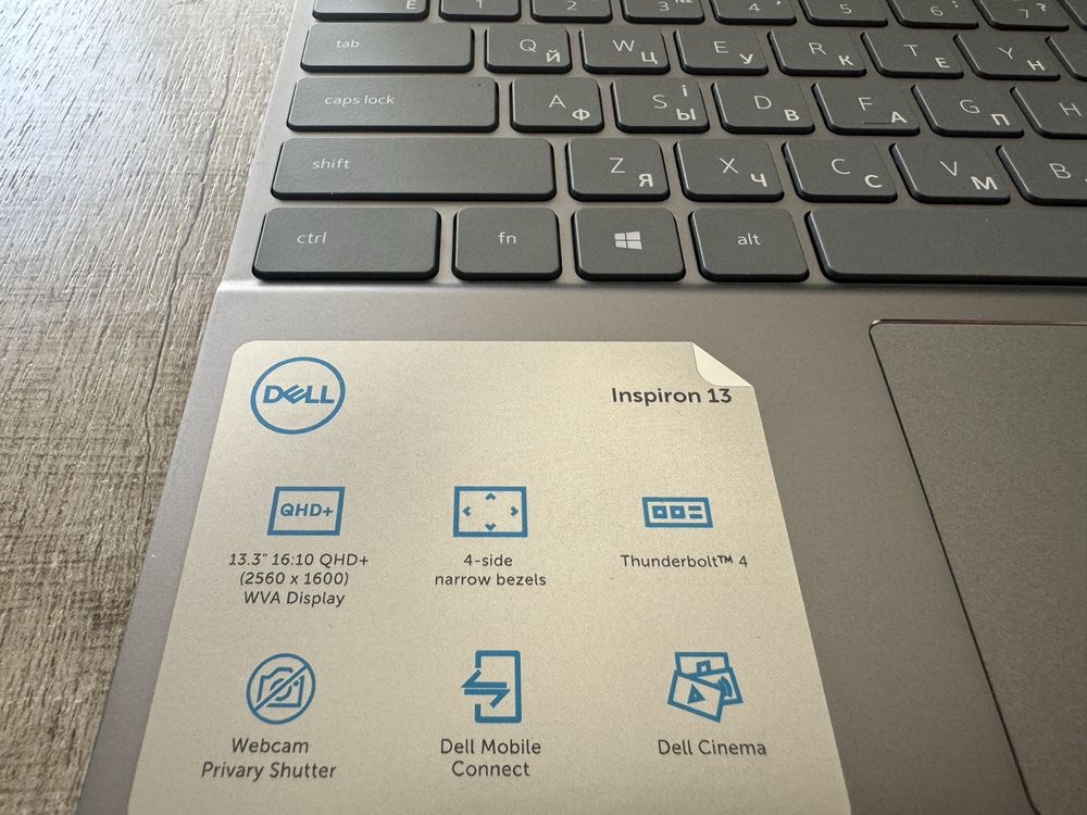 Ноутбук ультрабук Dell Inspiron 13 - Core i7-11370, 16 DDR4, 512 NvME.