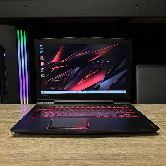Ноутбук Lenovo Legion Y520 i5-7300HQ/8GB/256SSD/GTX1050-4GB ГАРАНТІЯ