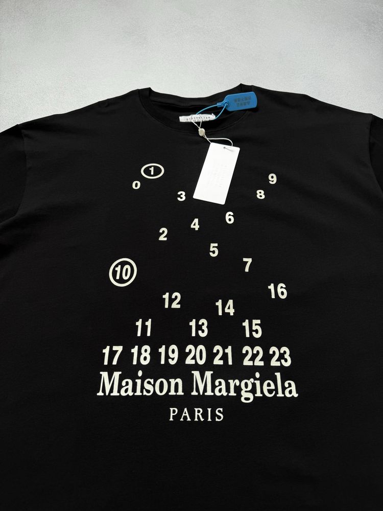 Футболка Maison Margiela Paris MM6 Calendar Logo Unisex Оверсайз