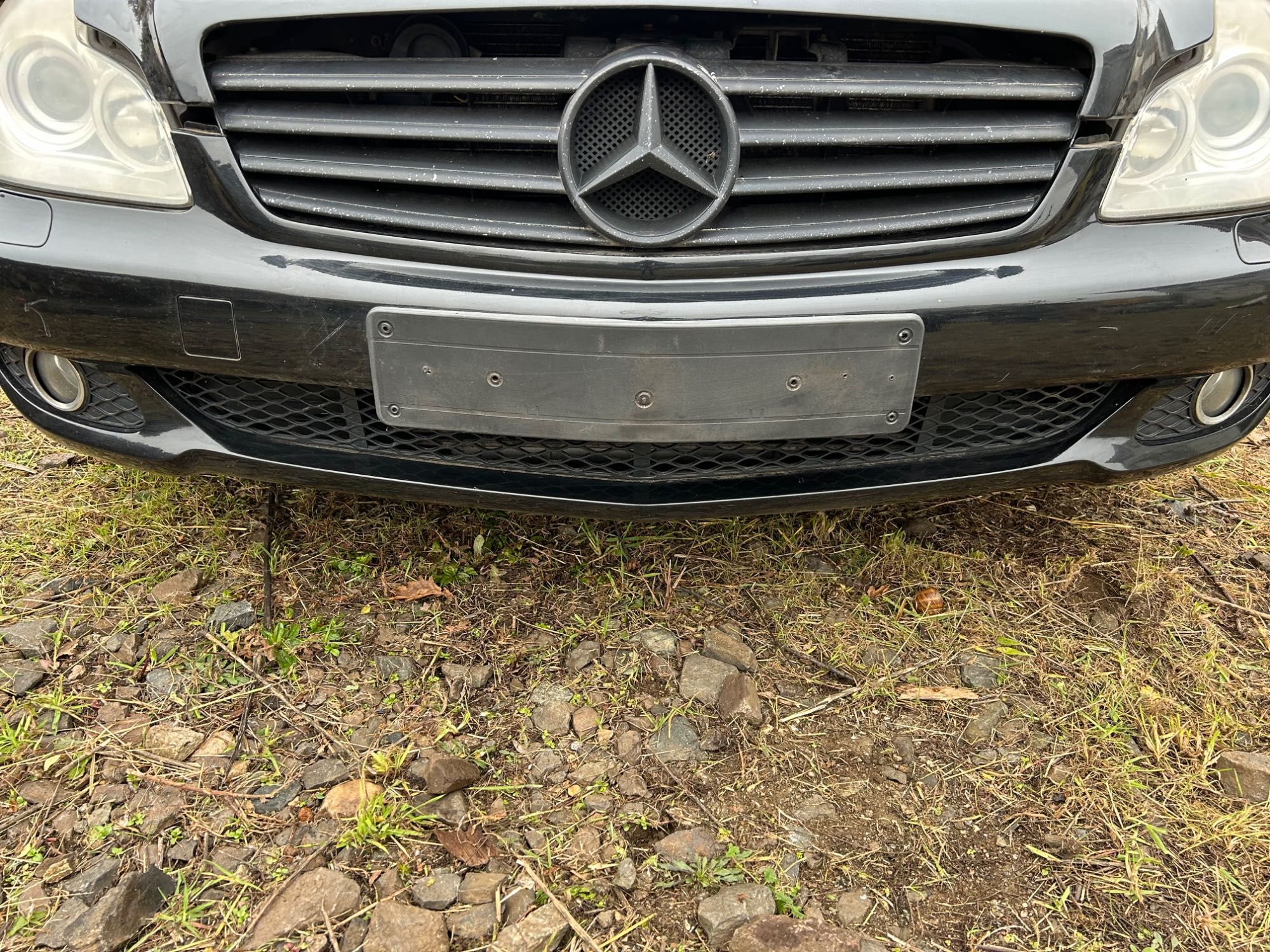 mercedes CLS 219 zderzak przód pod H7 C197