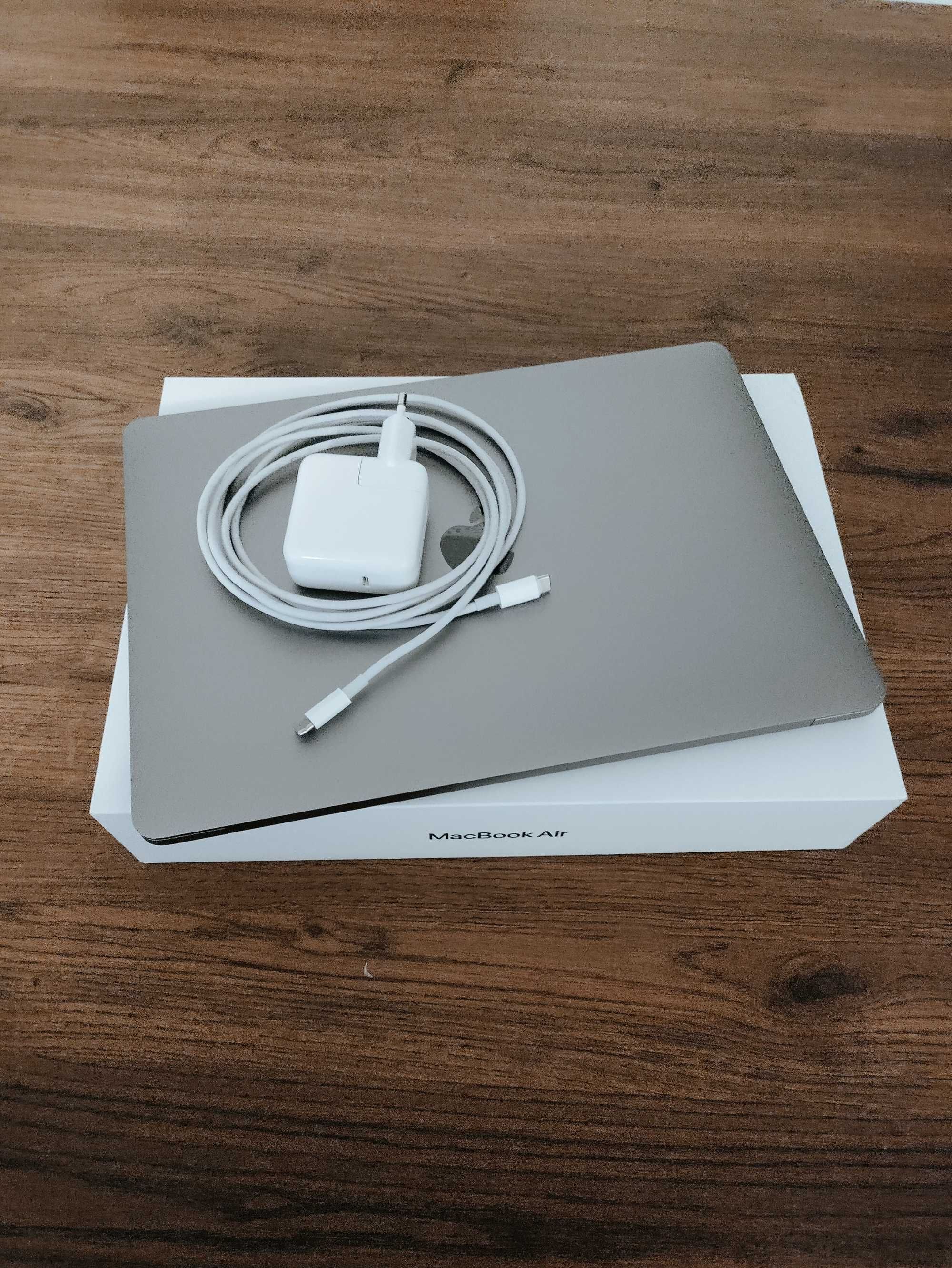 Apple Macbook Air 13' Retina | 8GB | 256GB SSD | CPU i5