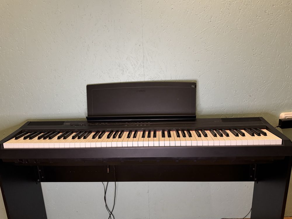 Yamaha P-105 Pianino