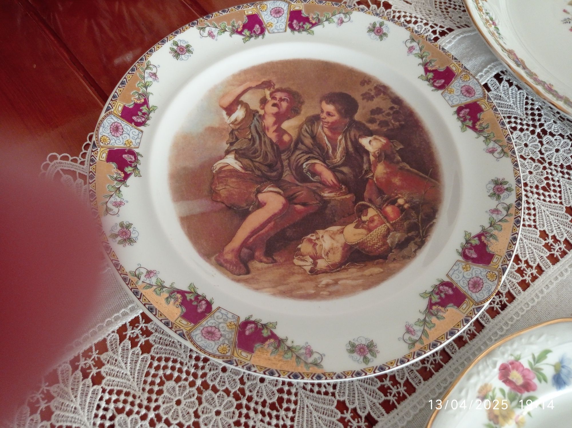 Pratos decorativos em Limojes