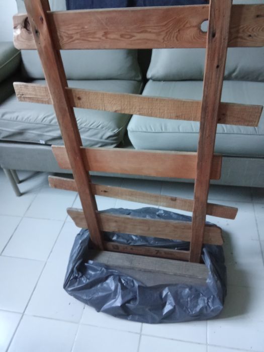 Expositor em madeira