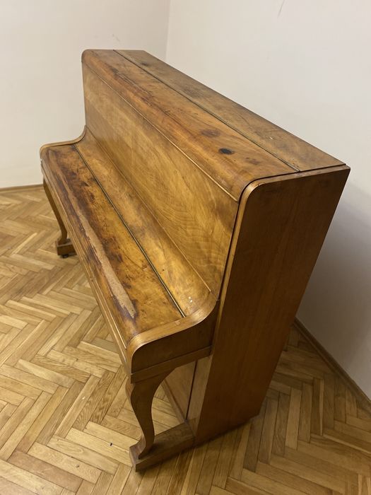 Pianino Calisia antyczne