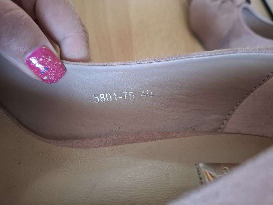 Szpilki buty na obcasie kokarda 40