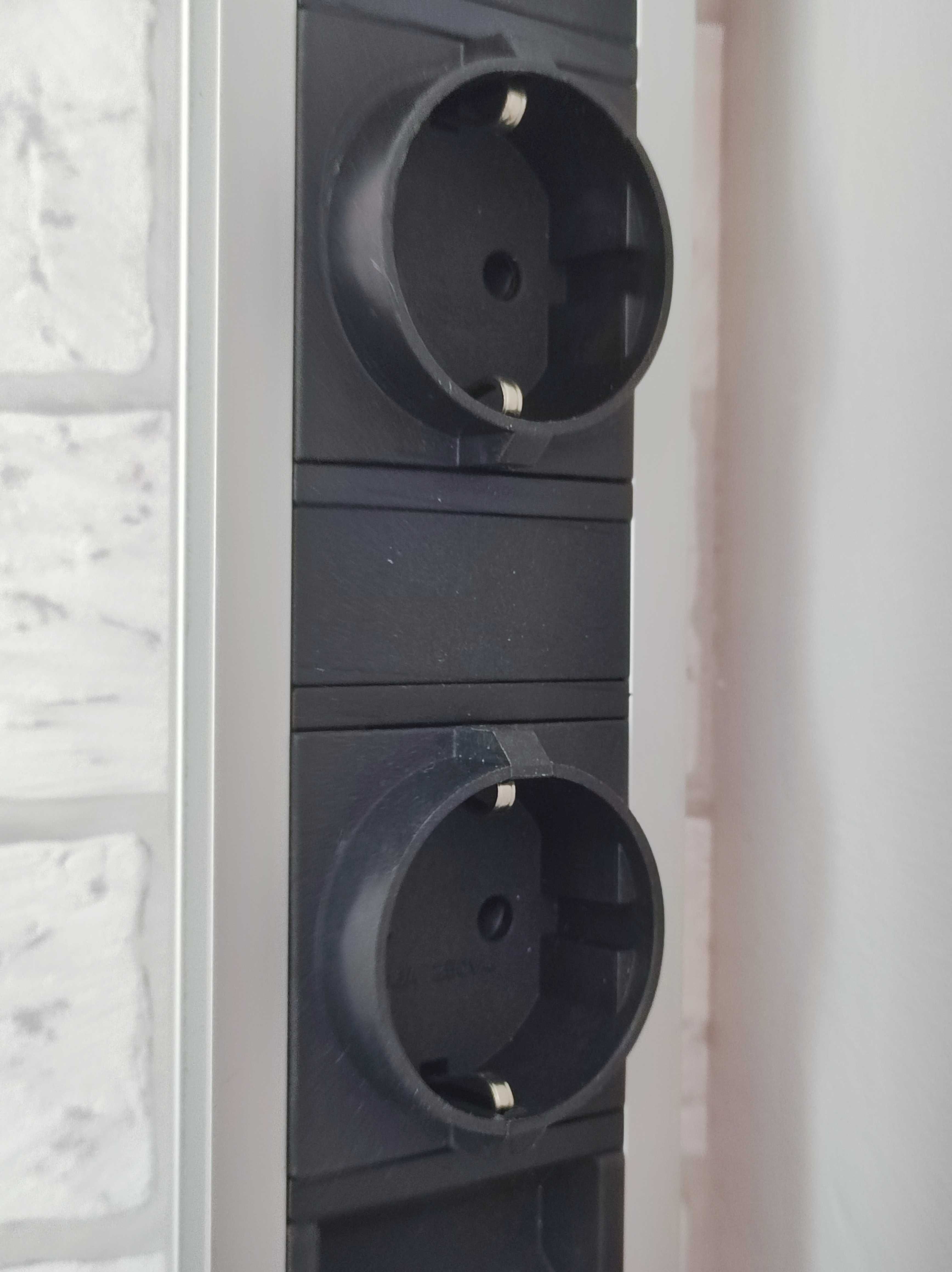 Gniazdo, Listwa Elektryczna blatowa Kengo srebrna 3 x gniazdo, 2 x USB