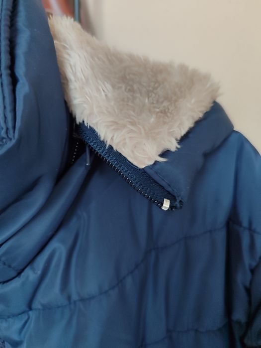 Жіноча куртка для вагітних.