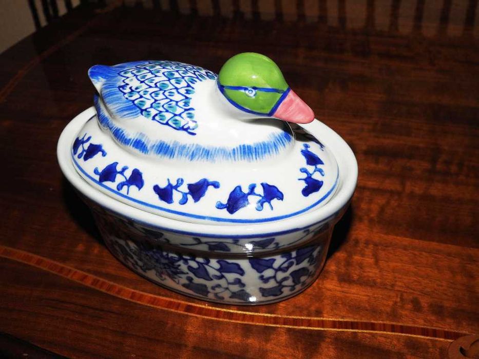 Porcelanowa ceramiczna Kaczka - pojemnik szkatułka
