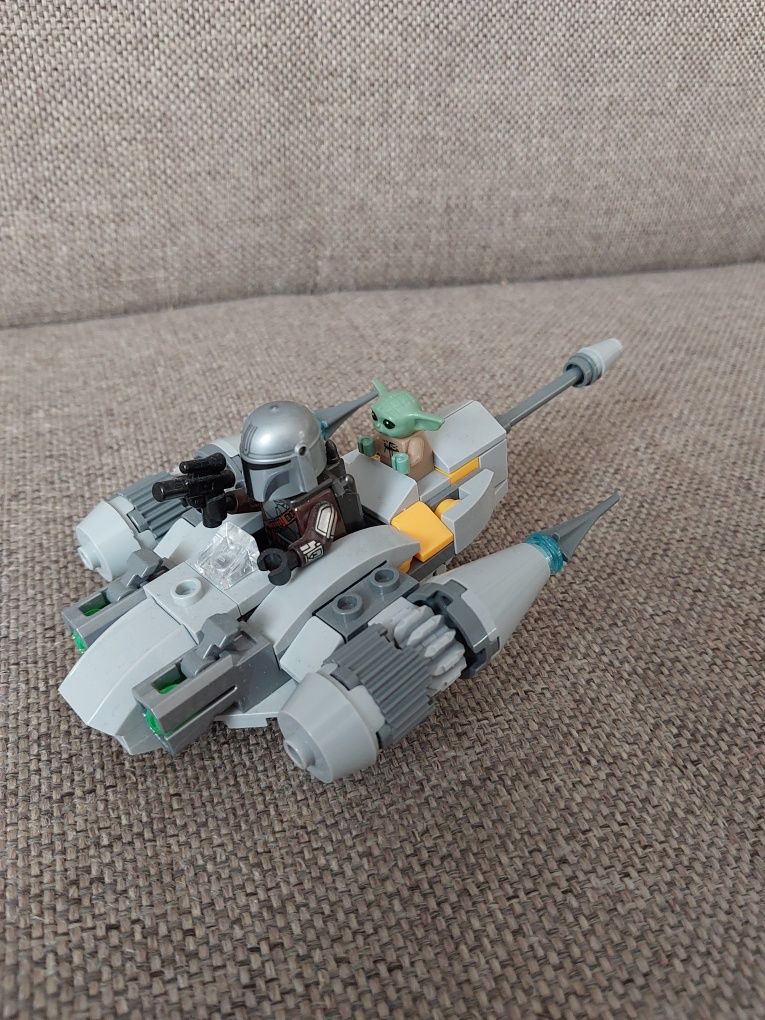 Lego Star Wars-Myśliwiec Mandaloriana w mikroskali