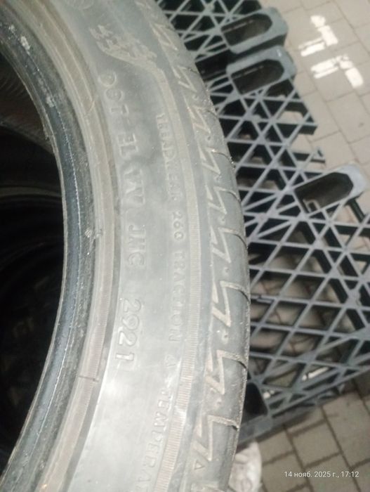 Резина 235/45R18