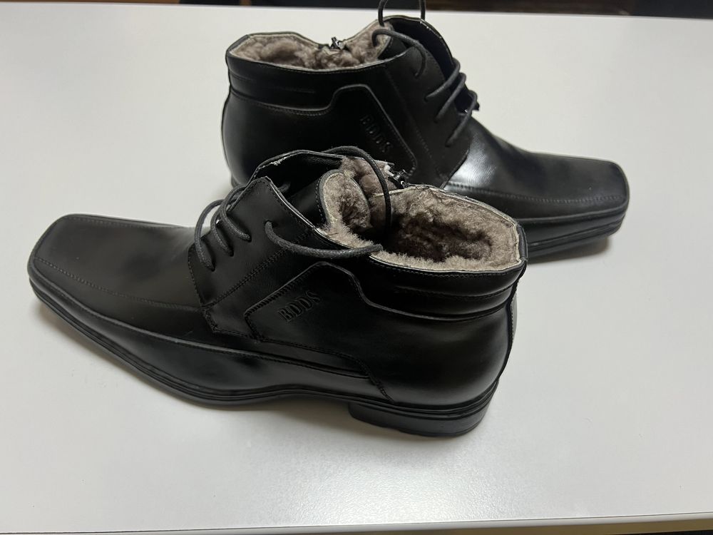 Мужские зимние ботинки на цигейке 42р
