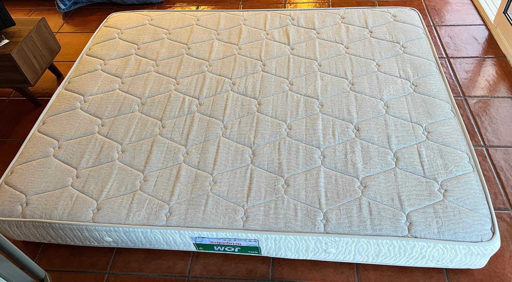 COLCHÃO MOLAS ORTOPÉDICO 1.5 X 2.00m  60€