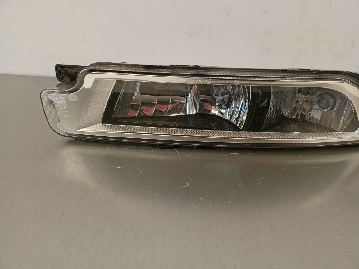 VW Passat B8 3G0 14-19 halogen lewy przód przedni