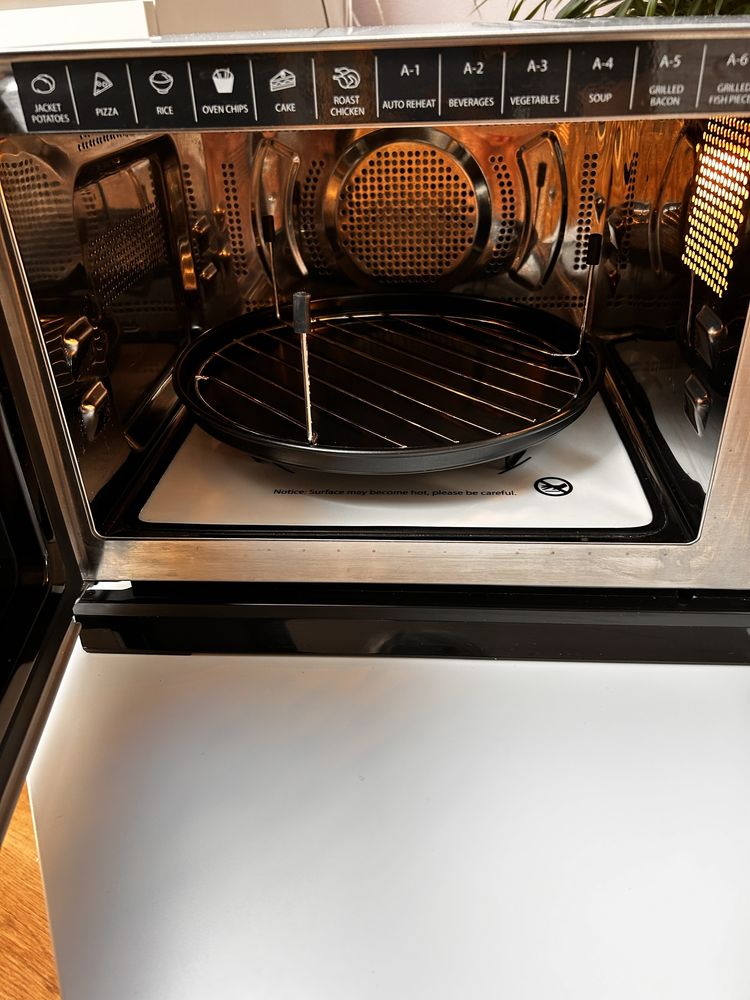 Mikrofala Sharp R860S
