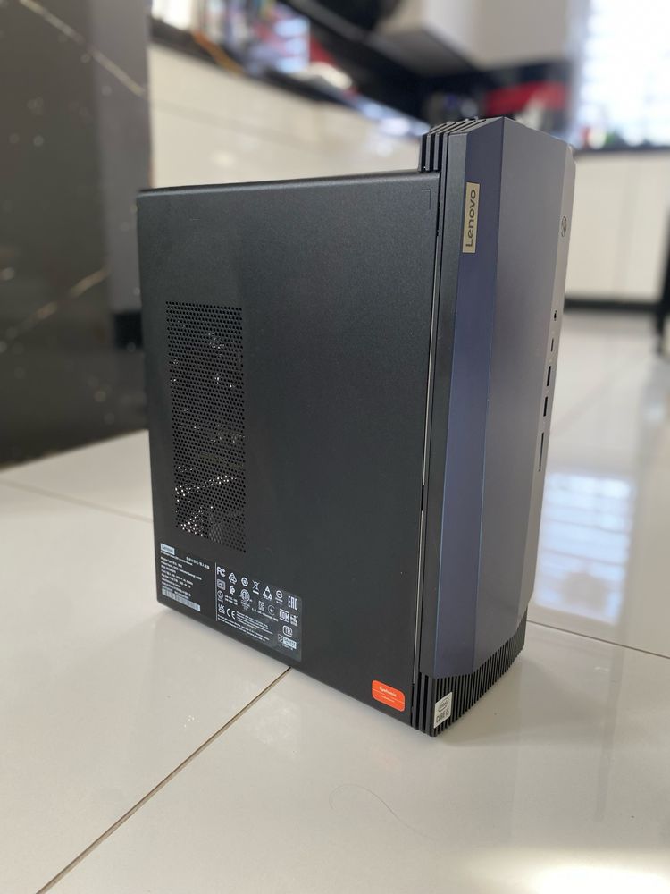 Komputer gamingowy Lenowo i5