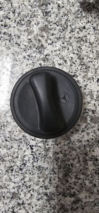 Tampão deposito Mercedes-Benz