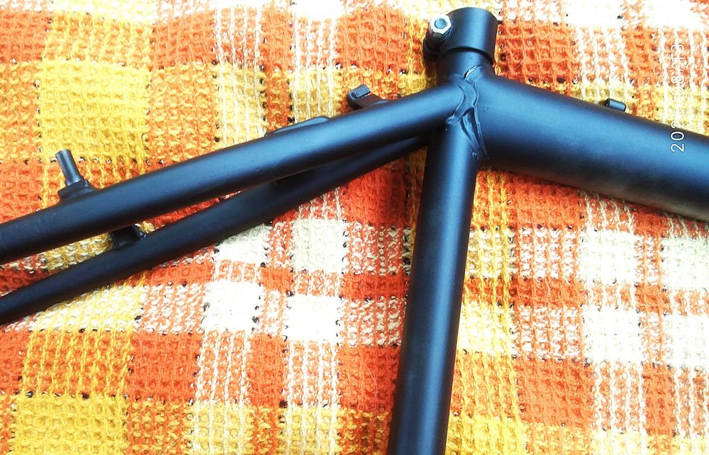 Rama rowerowa do kół 26 cali.