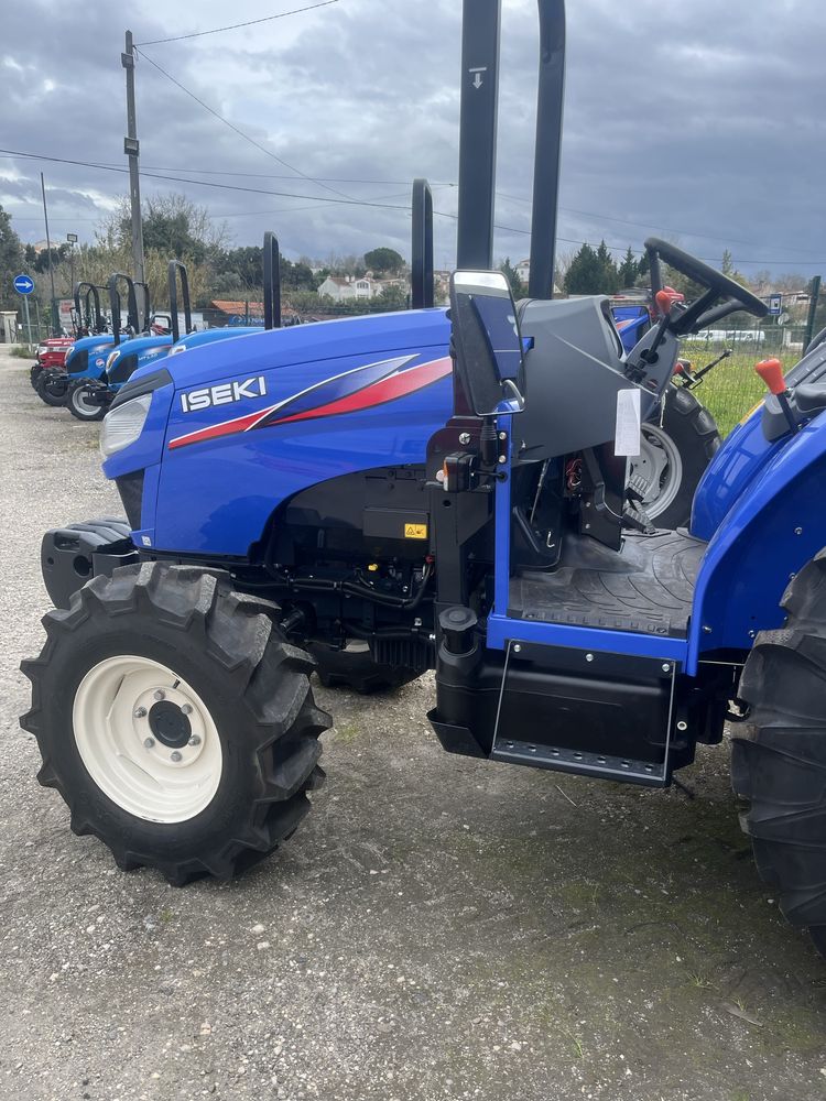 Trator iseki de 26cv e 55cv