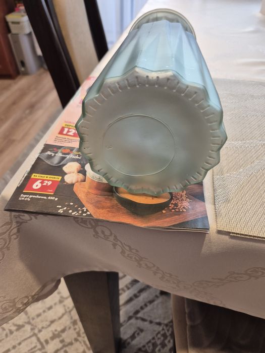 Sprzedam wazon szklany.