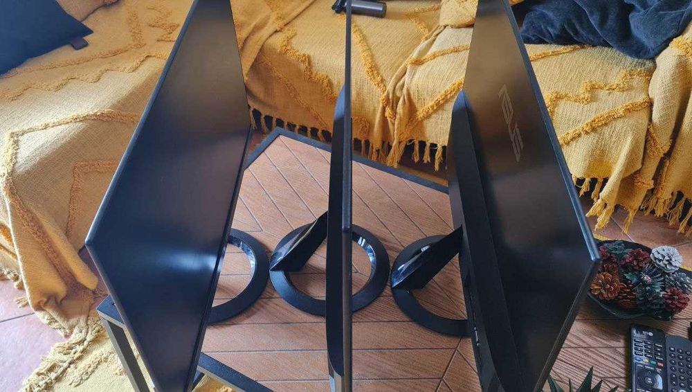 3 Monitores ASUS VZ279HE (27'' Full HD - LED IPS (Ultra FINOS)