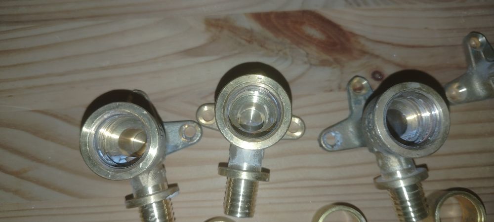 Kolana ustalone tece