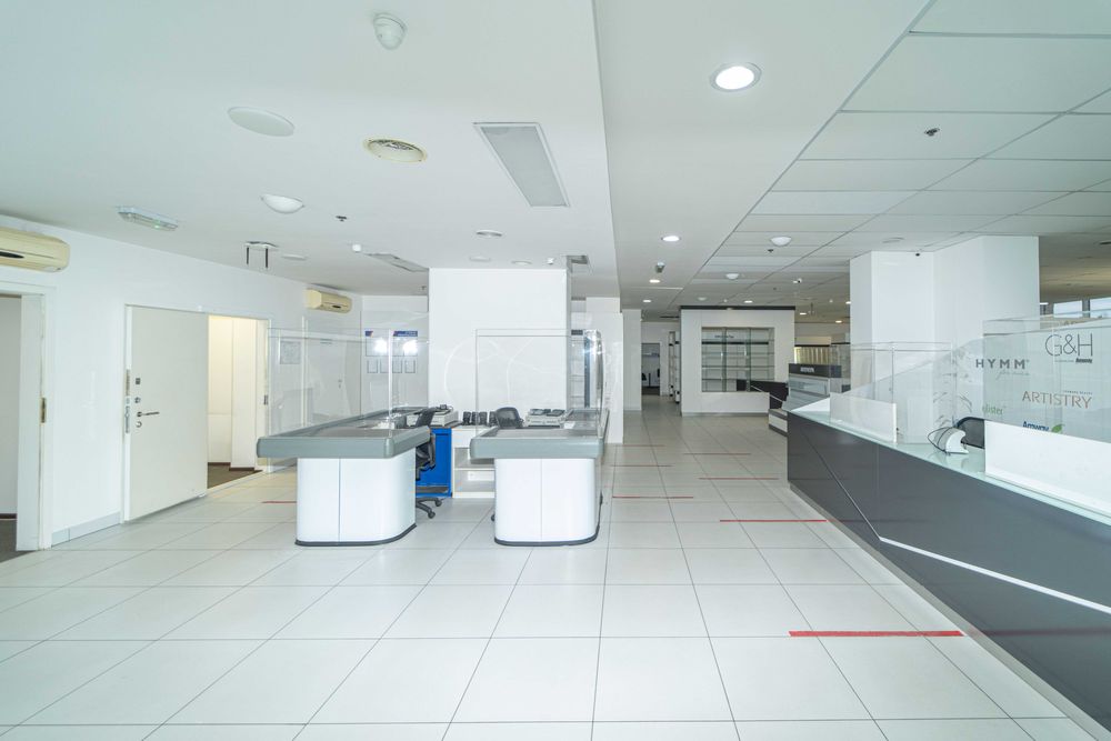 Продам коммерцию  новострое с 100квт в Одессе 711 кв.м.
