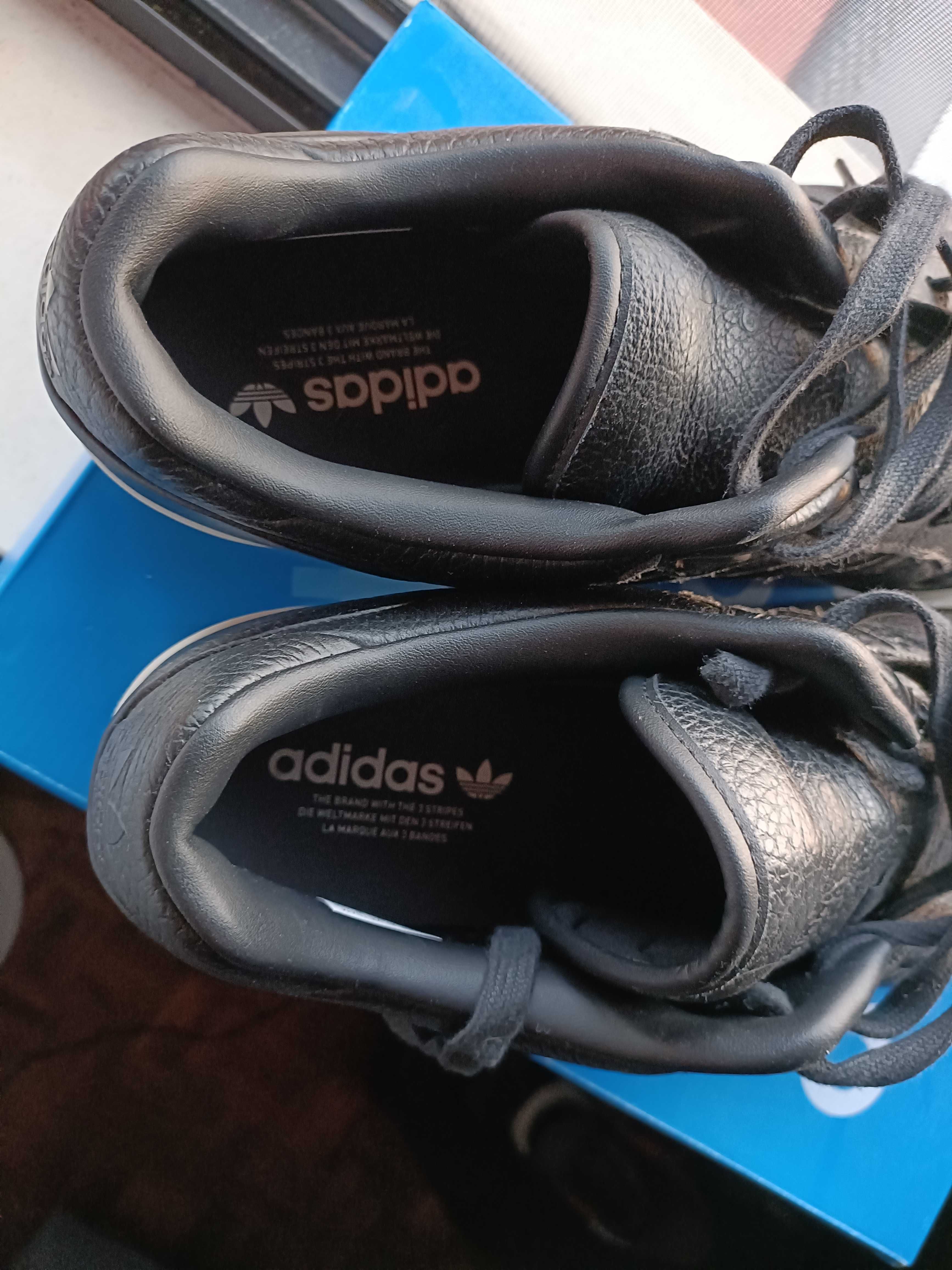 Sapatos Adidas tamanho 49 1/3