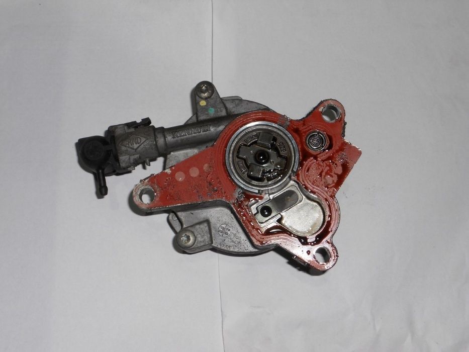Вакуумный насос 1,9 2,0 Renault Trafic, Opel Vivaro, Nissan Primastar