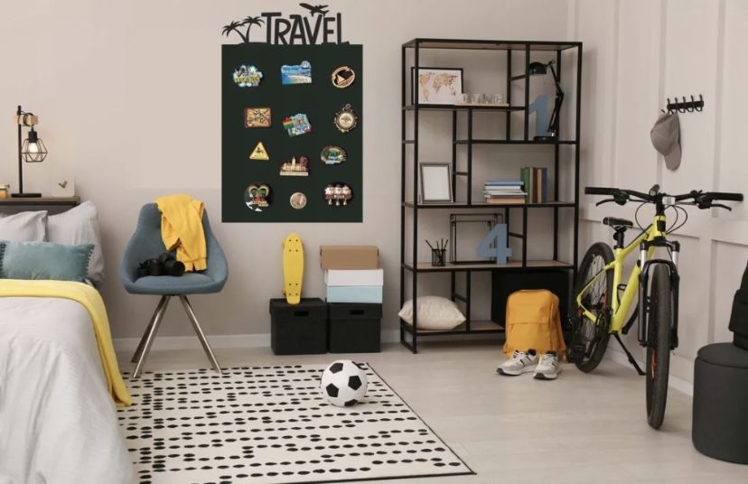 Samoprzylepna czarna tablica magnetyczna na magnesy z podróży 58 x 90