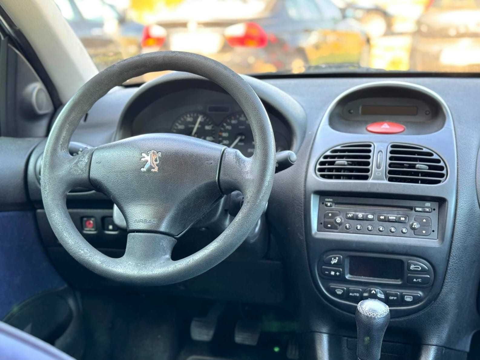 Peugeot 206 1.1 Black & Silver Edition- Garantia Incluída